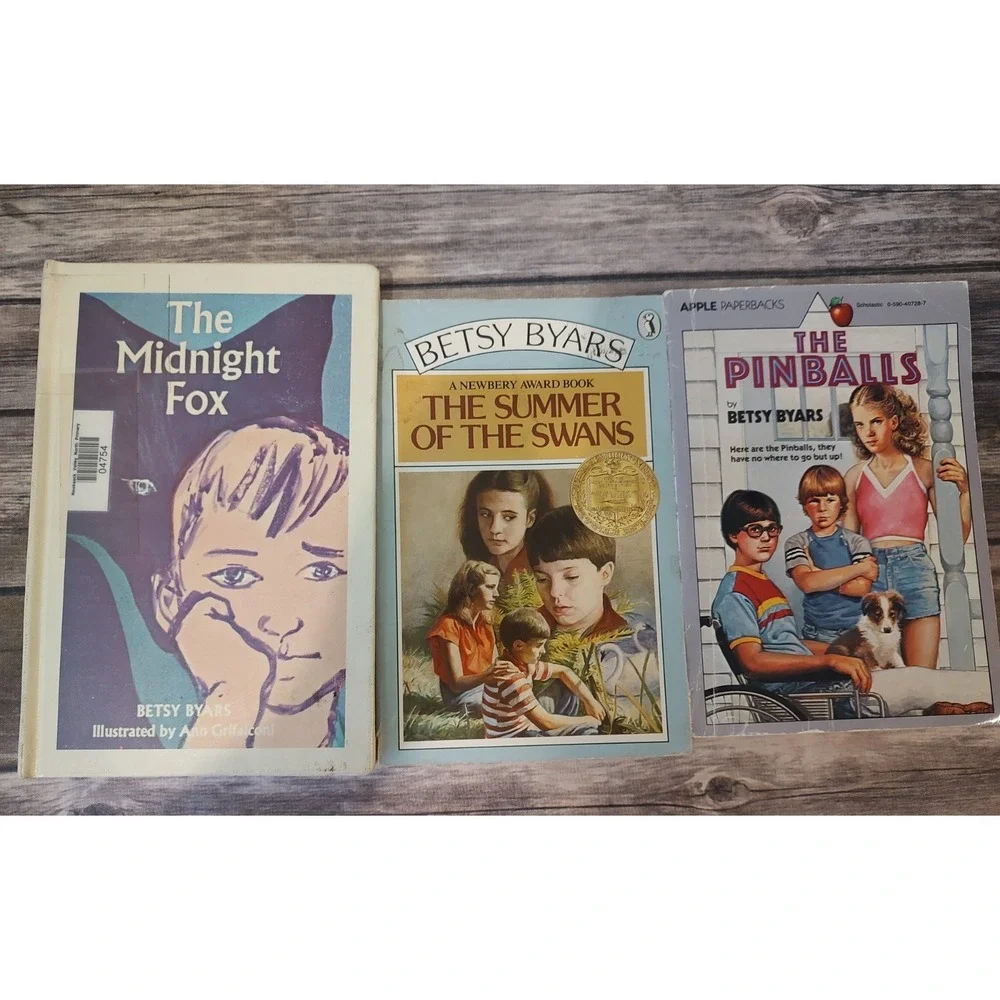 Lot 3 Betsy Byars Chapter Books Summer of the Swans The Pinballs Midnight Fox